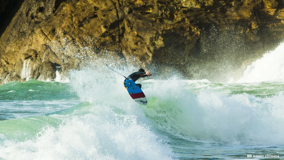 Dune again making use of the ramps this wave dishes up. Photo: Estrada