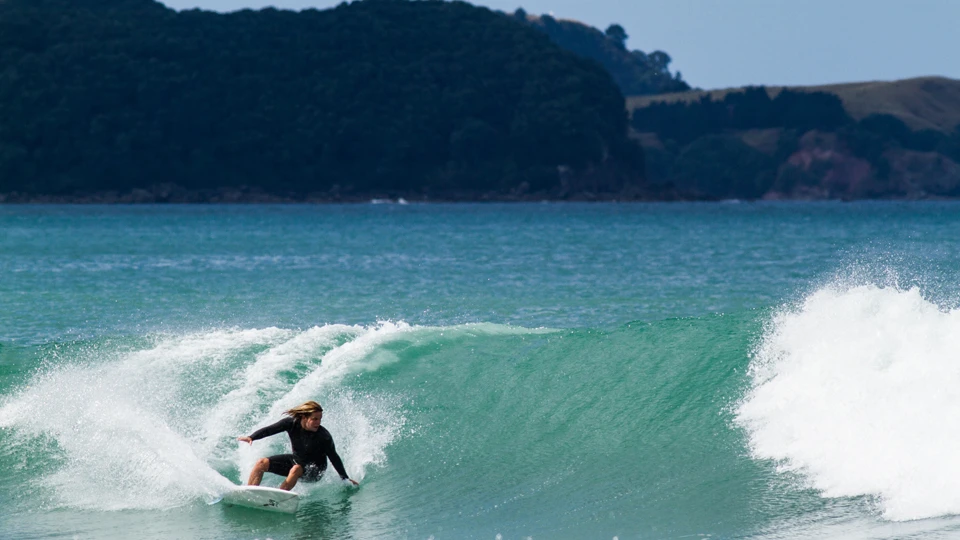 Ellis cuts back on his 'Matahari Sting' | Photo: Jereme Aubertin