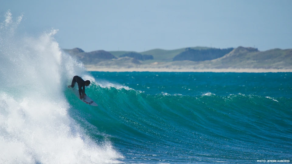 Dive speed check. Photo: Jereme Aubertin