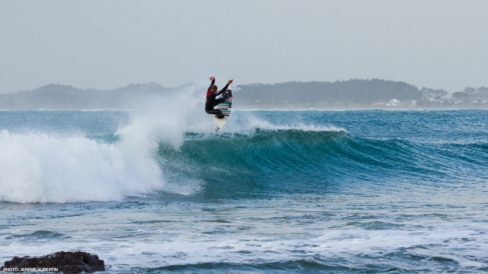 Late arvo session around in the bay. Photo: Jereme Aubertin
