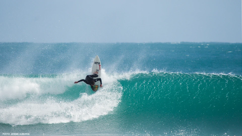 Alex Dive honing his backside one two. Photo: Jereme Aubertin