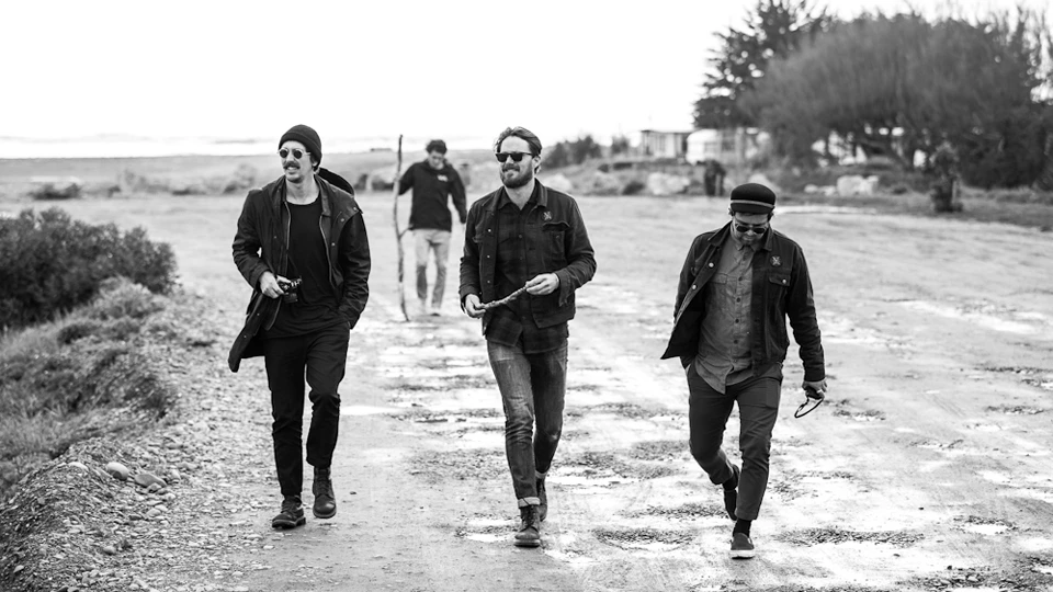Ryan, Dan and Benny and some more professional surf checking